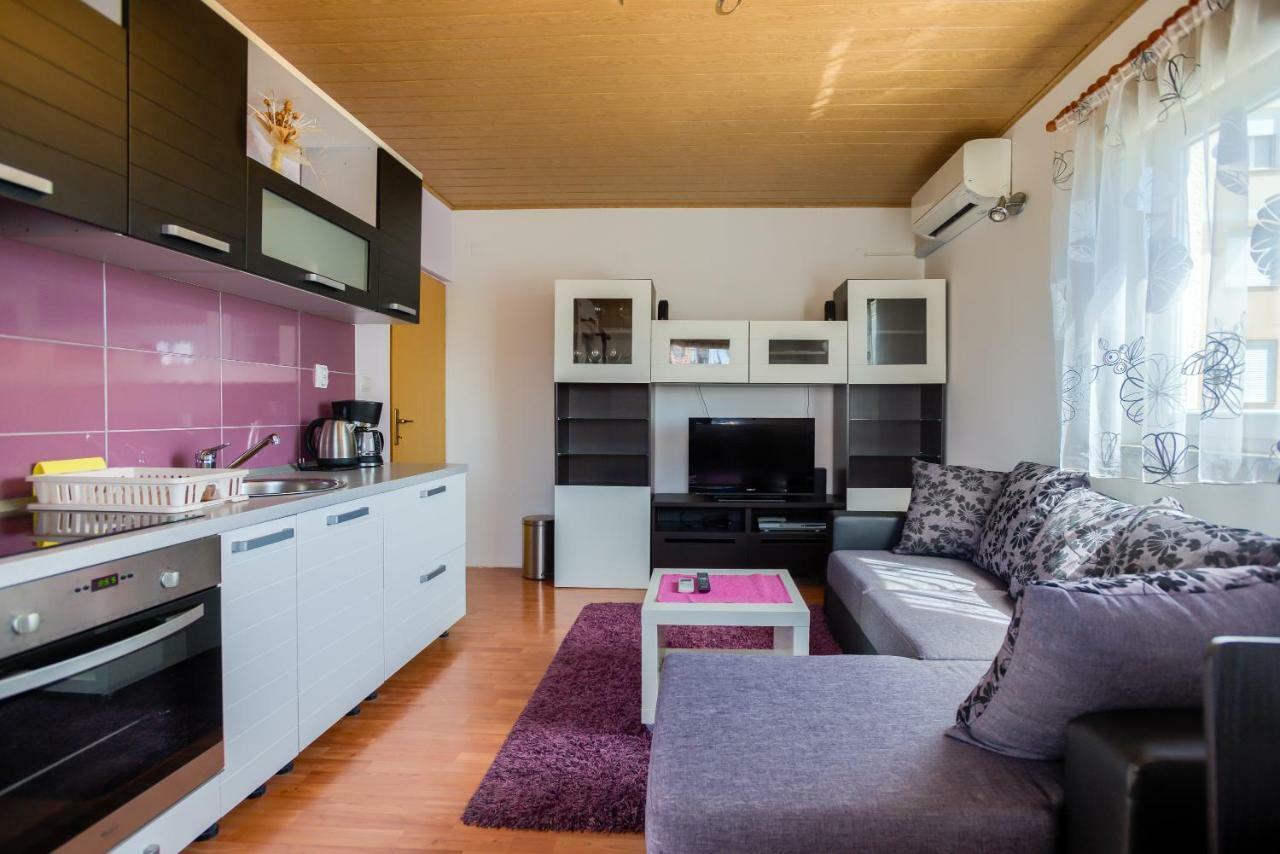 Apartment Monica Ližnjan Exteriör bild